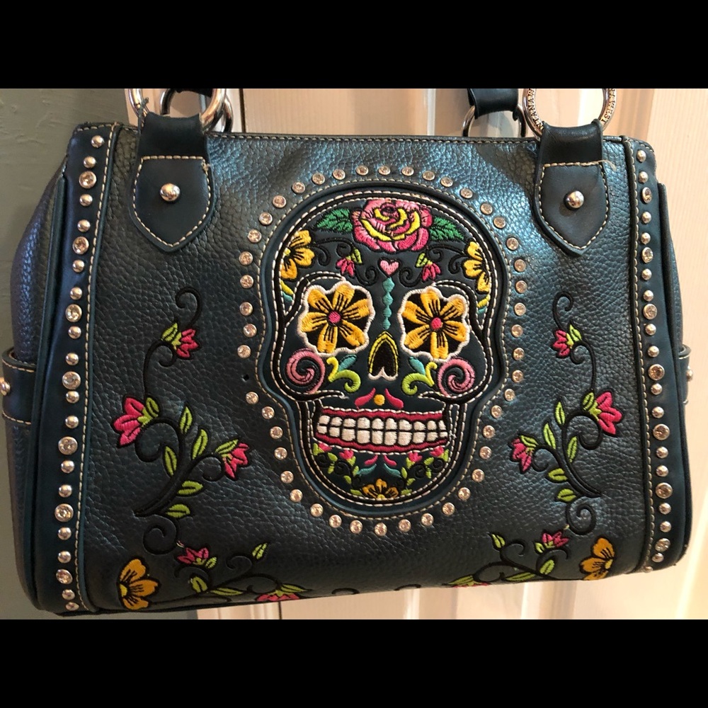 Purse. Montana west
